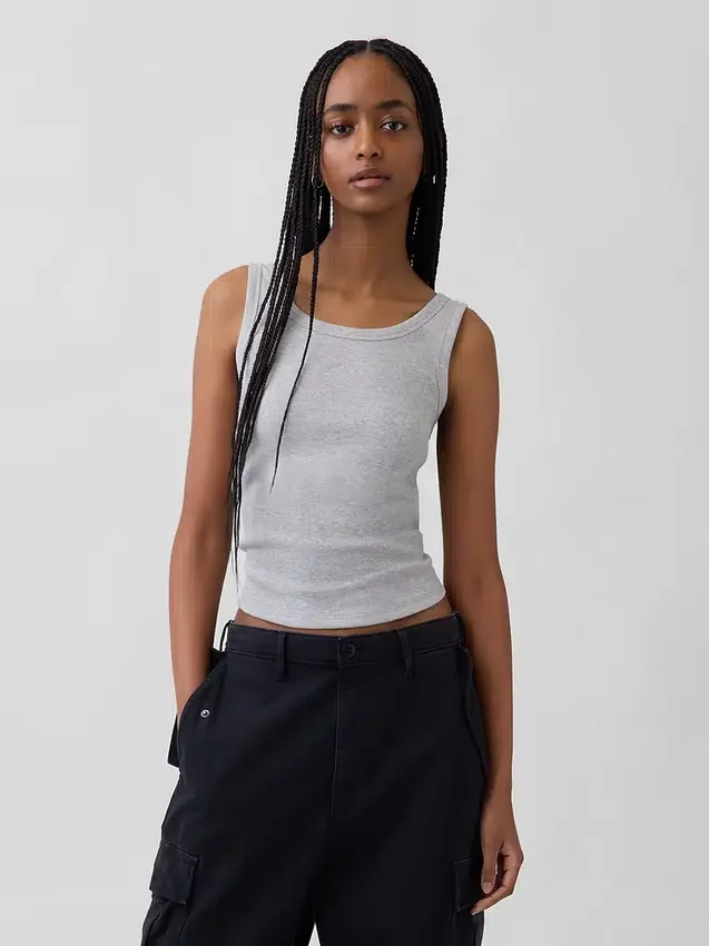 Ribbet tank-top med rund hals