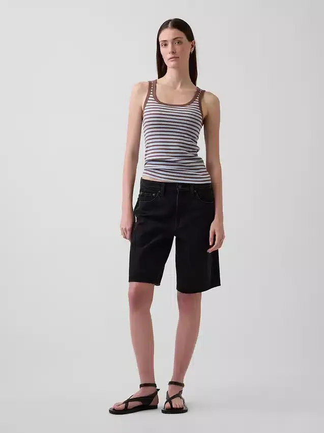 Ribbet tank-top med rund hals