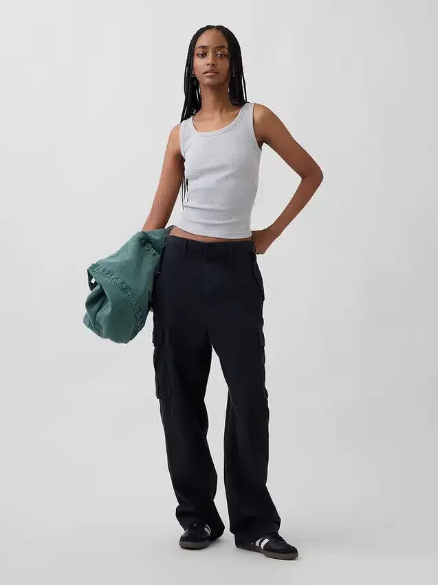Ribbet tank-top med rund hals