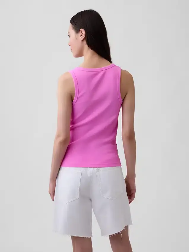 Ribbet tank-top med rund hals