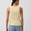 Ribbet tank-top med rund hals