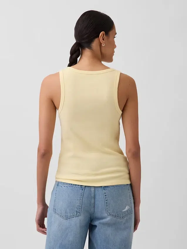 Ribbet tank-top med rund hals