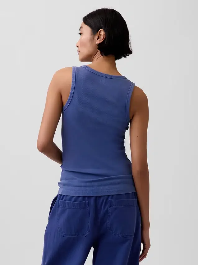 Ribbet tank-top med rund hals
