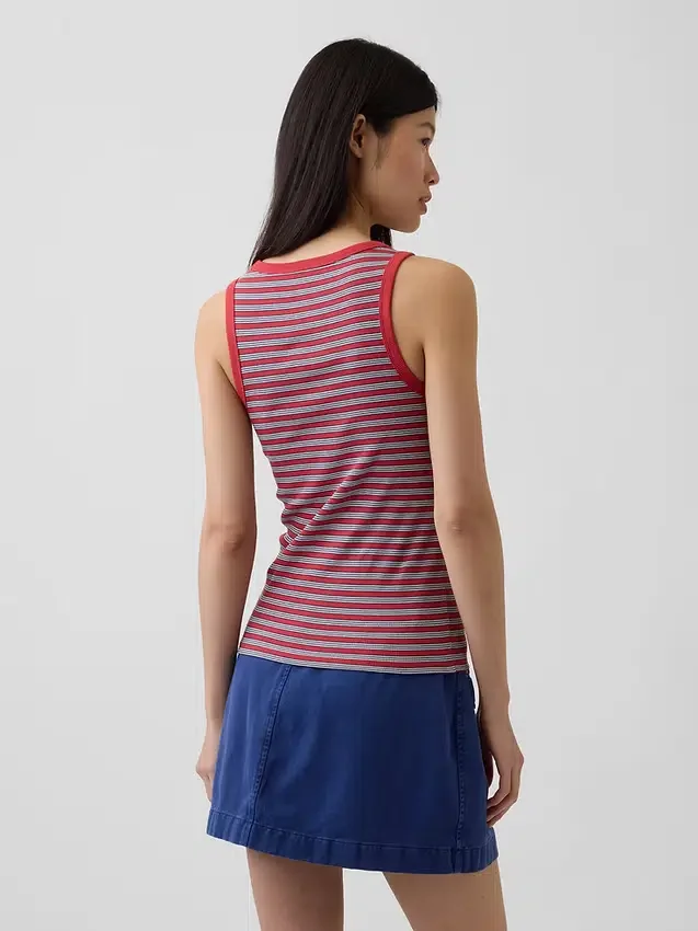 Ribbet tank-top med rund hals