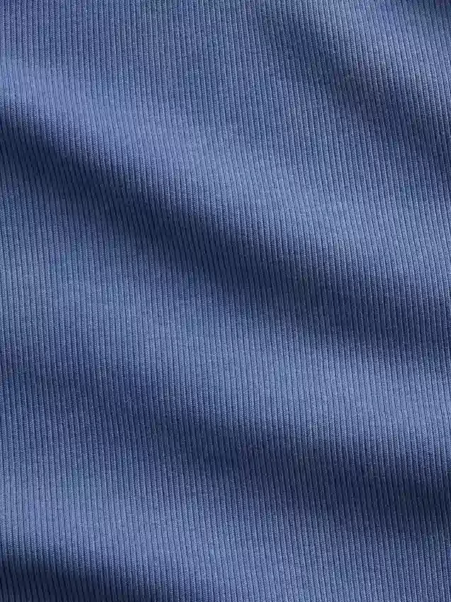 Ribbet tank-top med rund hals