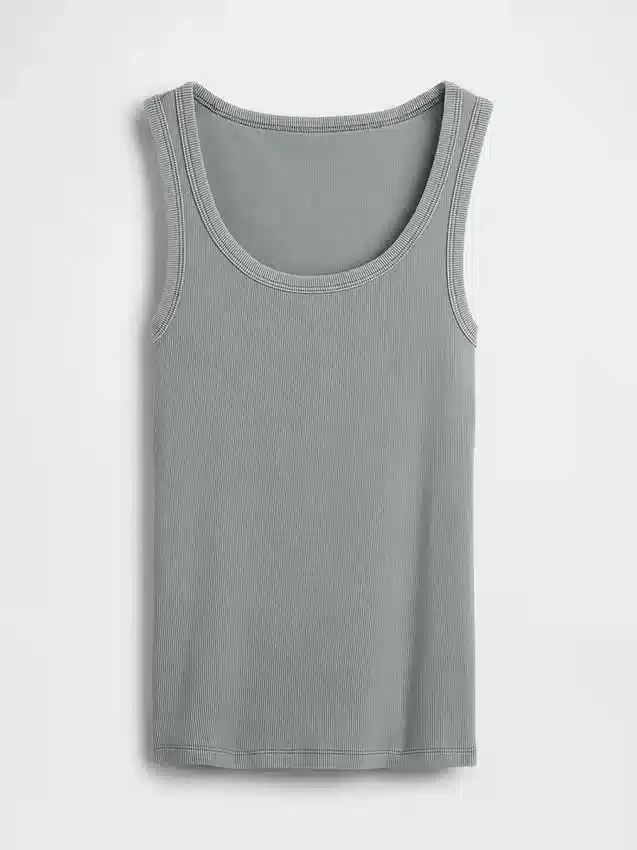 Ribbet tank-top med rund hals