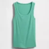 Ribbet tank-top med rund hals