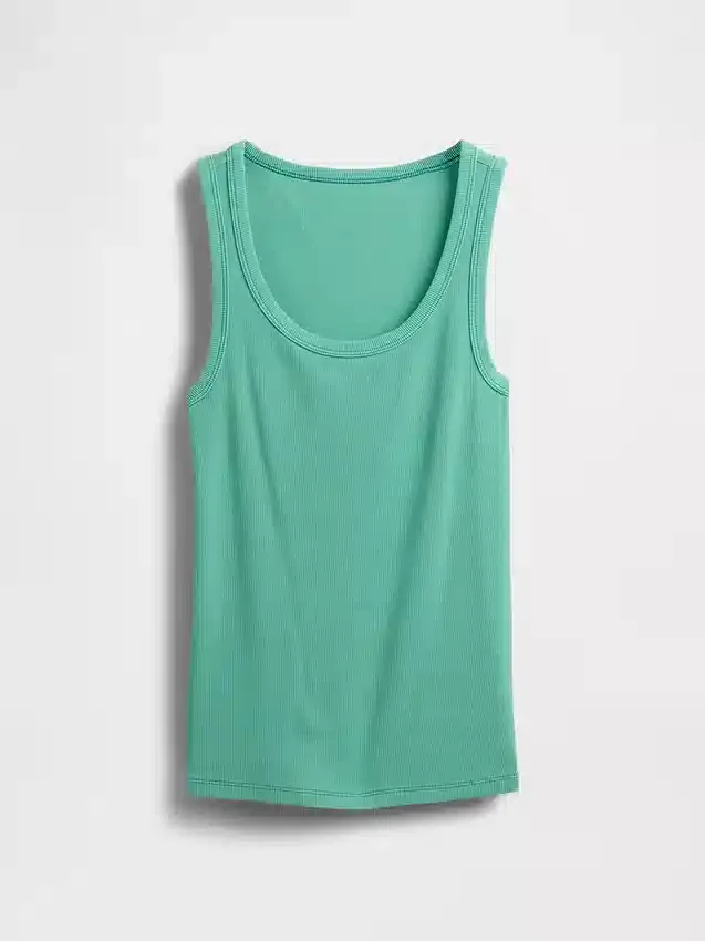 Ribbet tank-top med rund hals