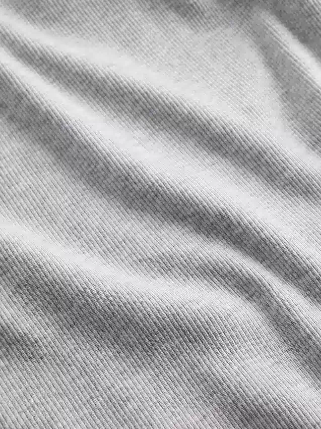 Ribbet tank-top med rund hals