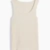 Ribbet tank-top med rund hals