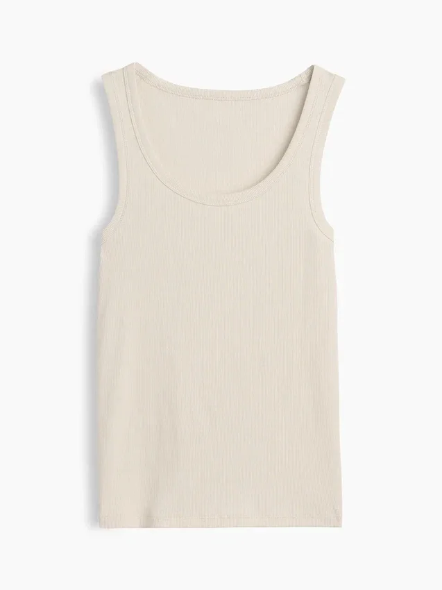 Ribbet tank-top med rund hals