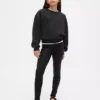 Shine-leggings for barn