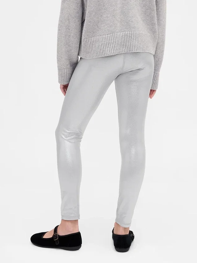 Shine-leggings for barn