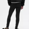 Shine-leggings for barn