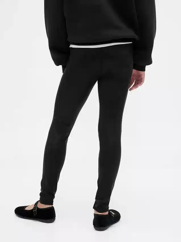 Shine-leggings for barn