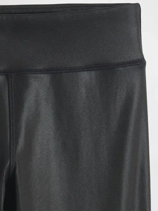 Shine-leggings for barn