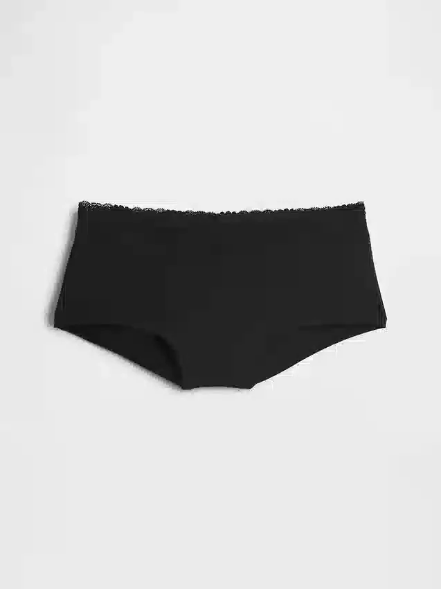 Shorty i økologisk stretchbomull med blonderkant