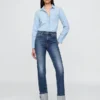Slim straight-Jeans med høy midje og oppbrettede bukseben i 90-tallsstil