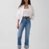 Slim straight-Jeans med høy midje og oppbrettede bukseben i 90-tallsstil