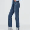 Slim straight-Jeans med høy midje og oppbrettede bukseben i 90-tallsstil