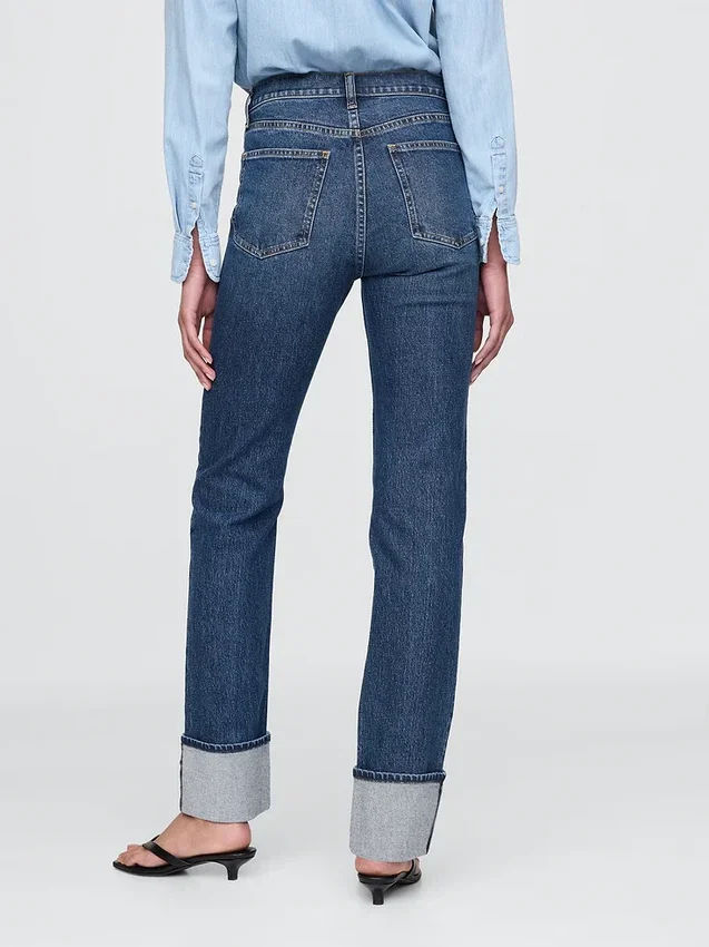 Slim straight-Jeans med høy midje og oppbrettede bukseben i 90-tallsstil