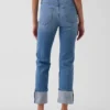 Slim straight-Jeans med høy midje og oppbrettede bukseben i 90-tallsstil