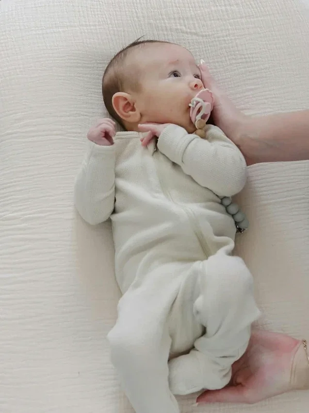 Snuggle Me Lounger Curve-muslin-trekk