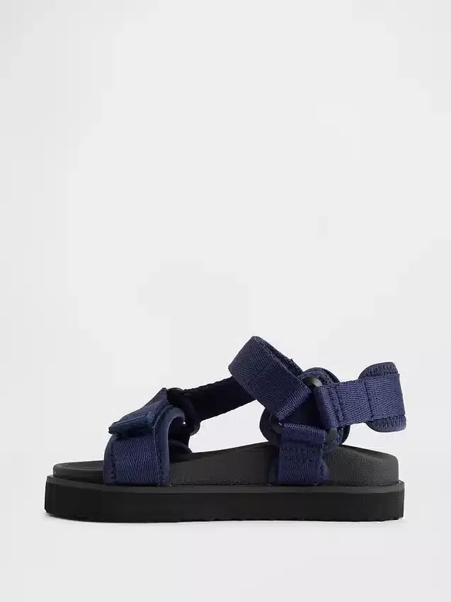 Sporty sandaler for småbarn