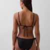String-bikinibukse som består av to underdeler