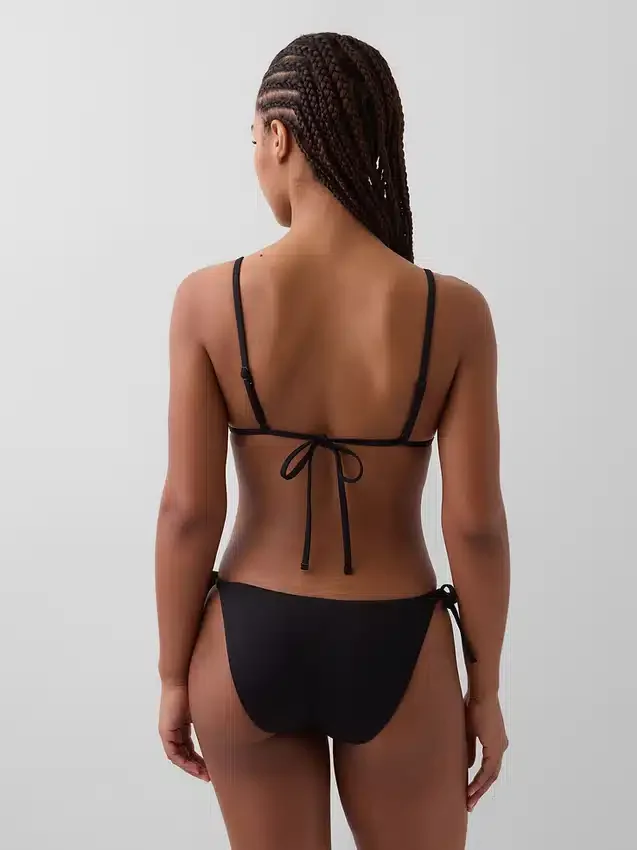 String-bikinibukse som består av to underdeler