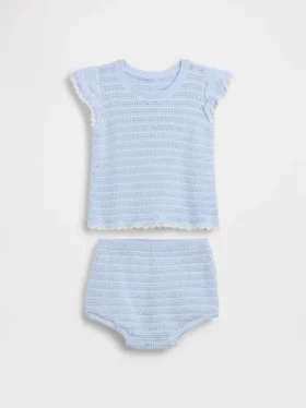 Stripet heklet antrekk til baby