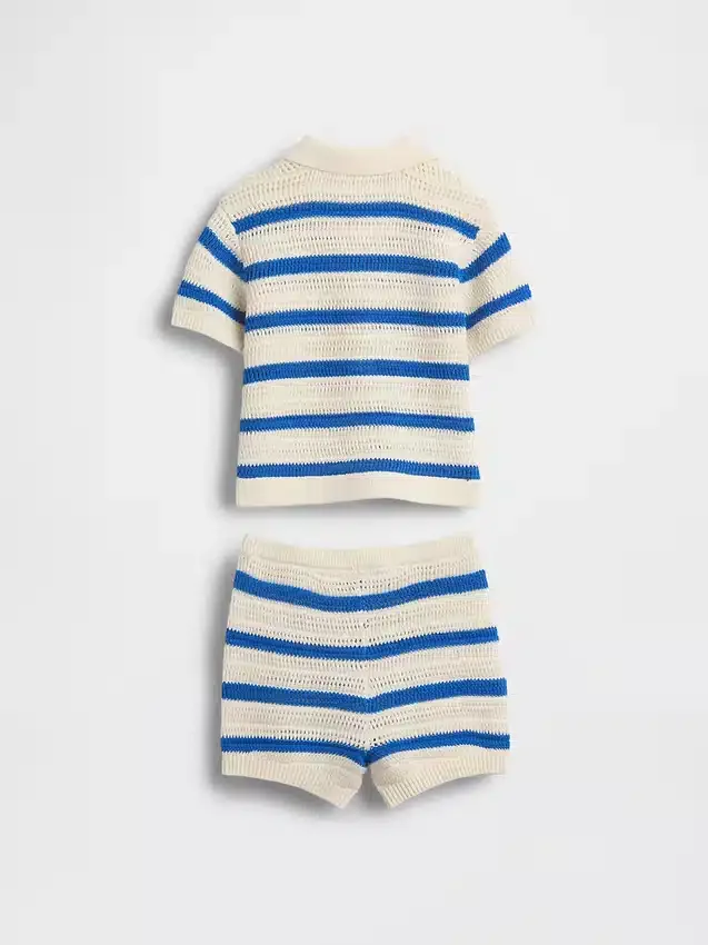 Stripet heklet antrekk til baby