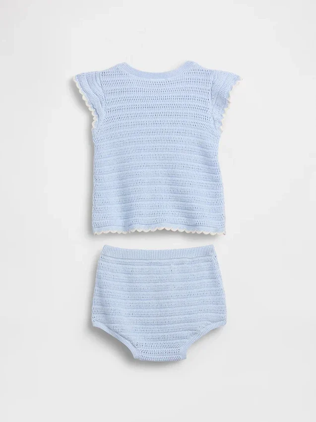 Stripet heklet antrekk til baby