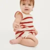 Stripet heklet antrekk til baby
