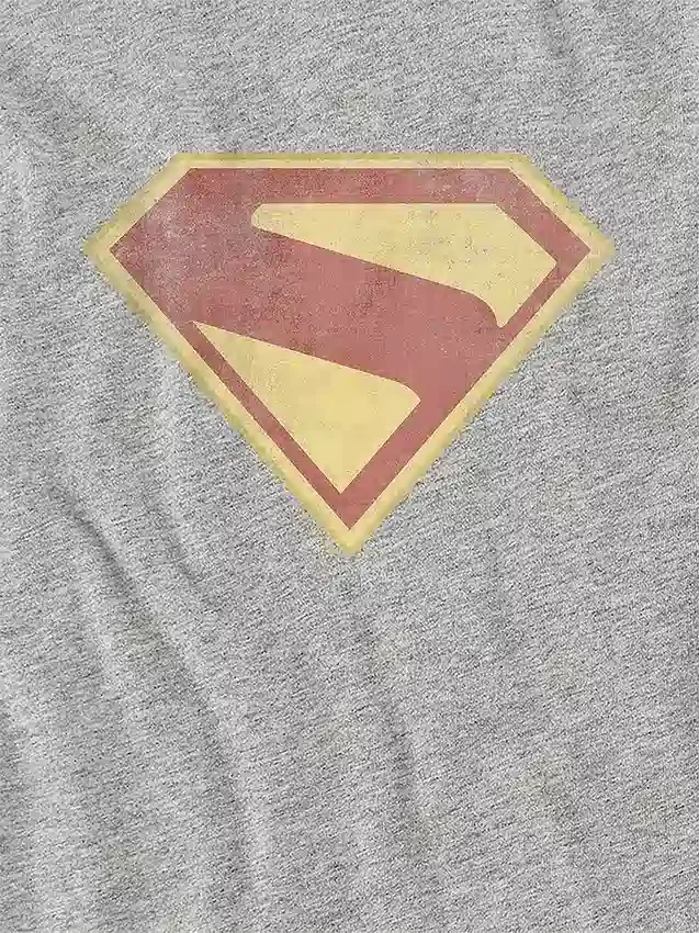 Superman 2025-logo T-skjorte for barn med fullfarget «distress»-grafikk