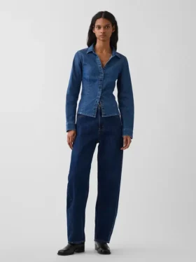 Tettsittende denimskjorte