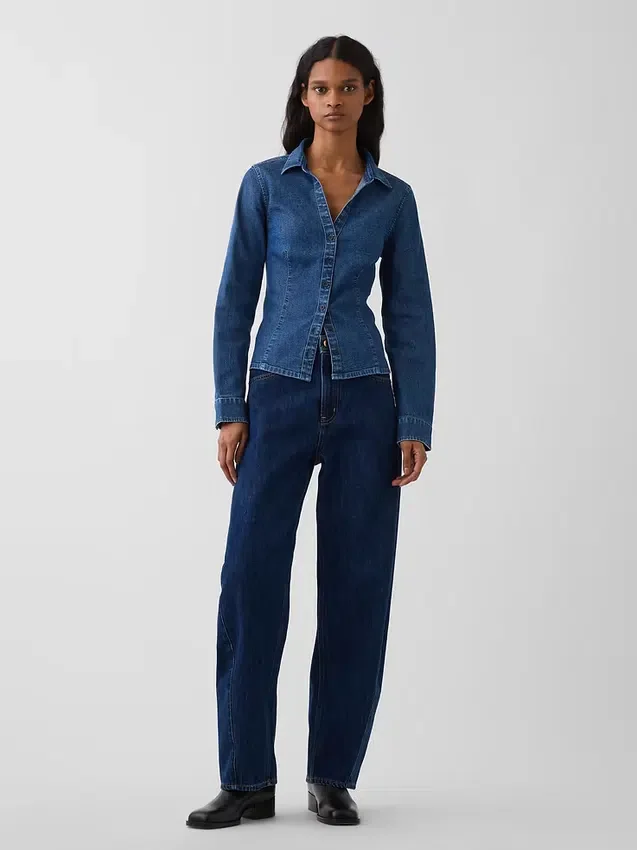 Tettsittende denimskjorte