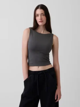 Tettsittende jersey-tanktop med båthals og kort snitt