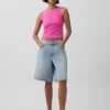 Tettsittende jersey-tanktop med båthals og kort snitt