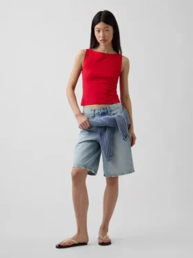 Tettsittende jersey-tanktop med båthals og kort snitt