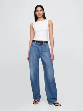 Tettsittende jersey-tanktop med båthals og kort snitt