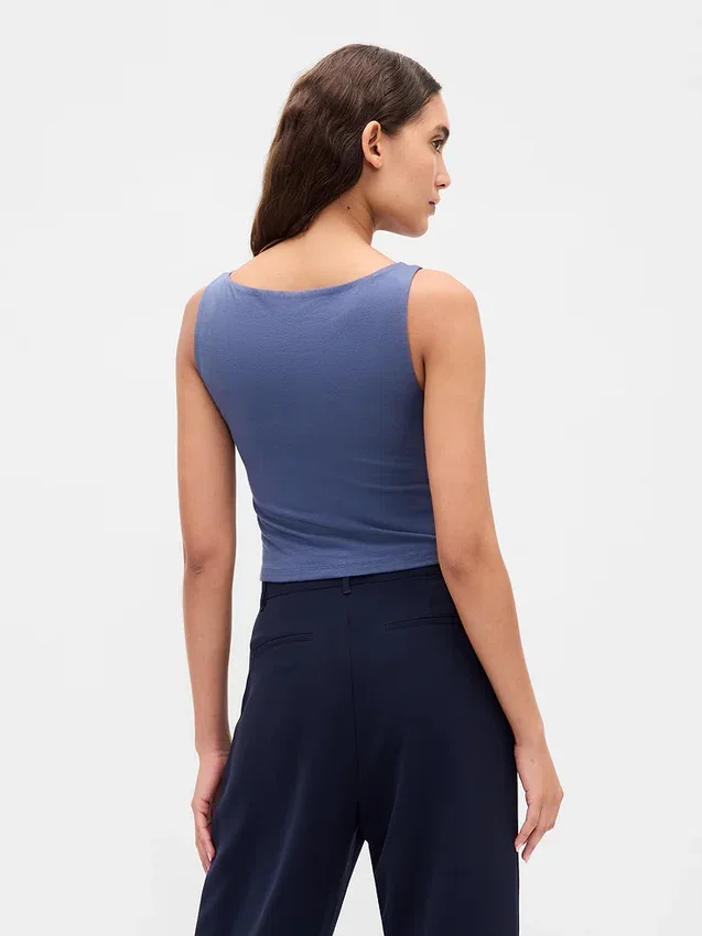 Tettsittende jersey-tanktop med båthals og kort snitt