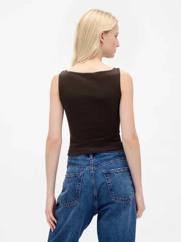 Tettsittende jersey-tanktop med båthals og kort snitt