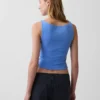 Tettsittende jersey-tanktop med båthals og kort snitt