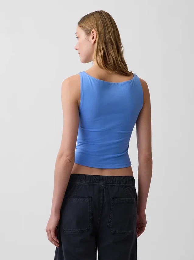 Tettsittende jersey-tanktop med båthals og kort snitt
