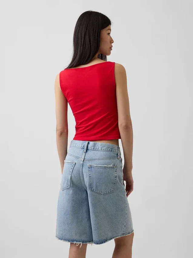 Tettsittende jersey-tanktop med båthals og kort snitt