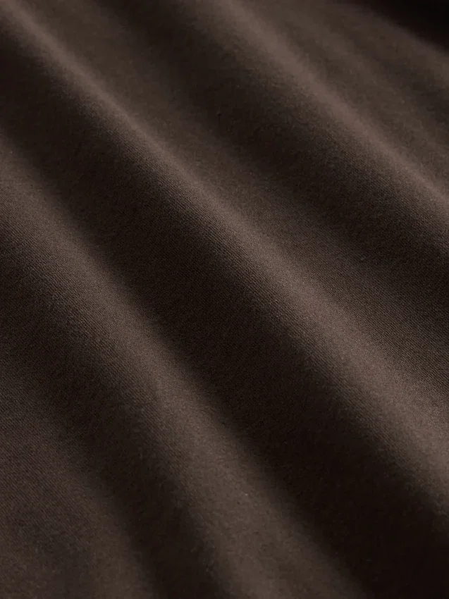 Tettsittende jersey-tanktop med båthals og kort snitt