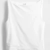 Tettsittende jersey-tanktop med båthals og kort snitt