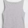 Tettsittende jersey-tanktop med båthals og kort snitt
