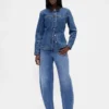 Tettsittende lang denimjakke